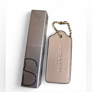 2.25 in Coach Light gray Leather hang Tag with Gold Chain